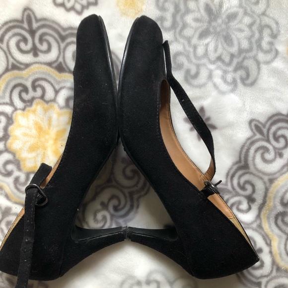 Short black heels - Picture 2 of 2